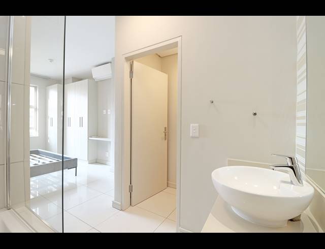 2 BEDROOM APARTMENT FOR SALE IN ROSEBANK